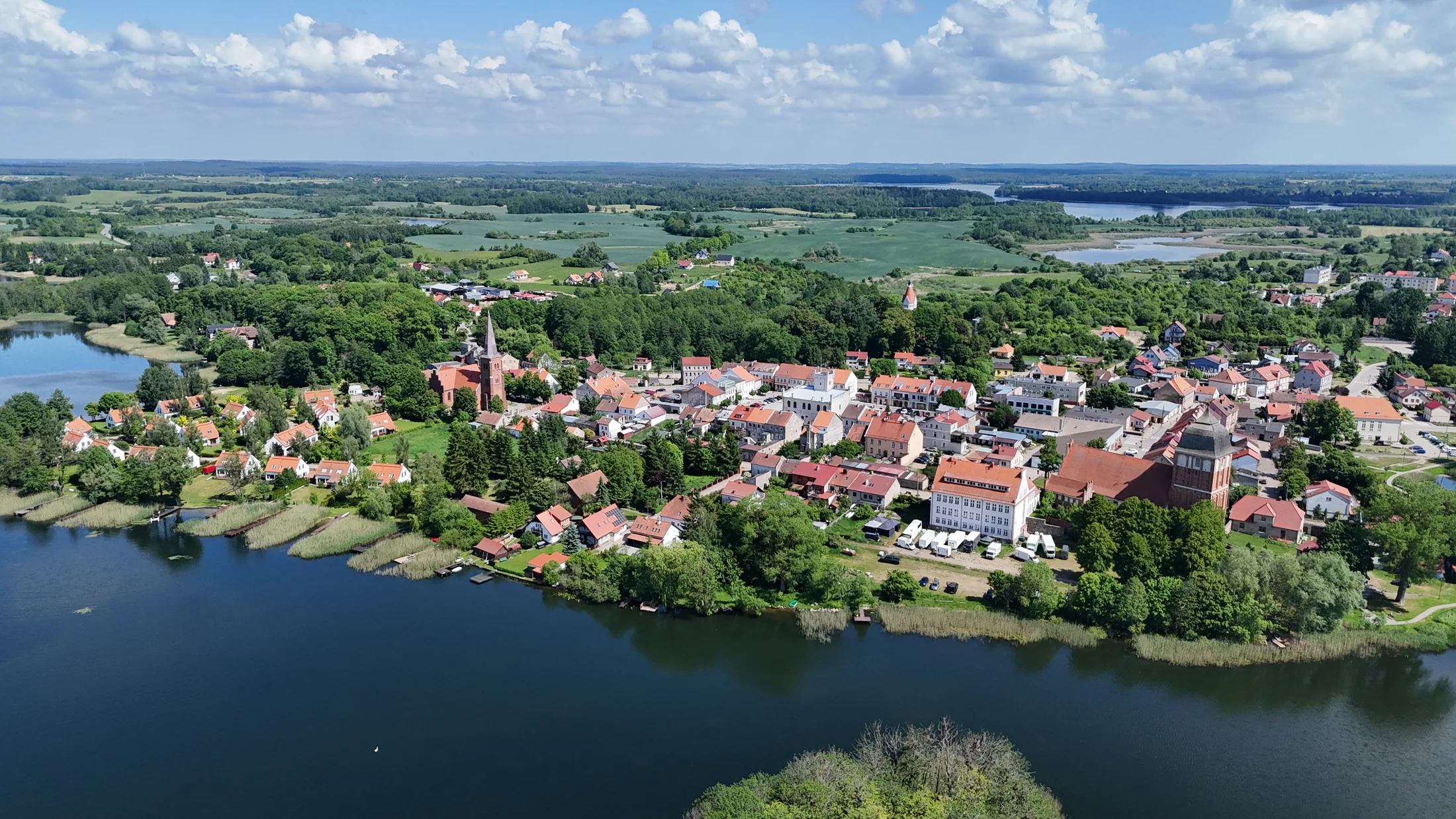 Zabudowa Pasymia przy jeziorze