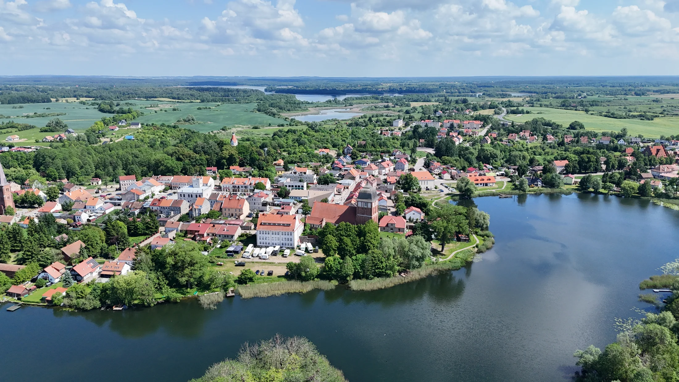 Pasym i nabrzeże jeziora Kalwa